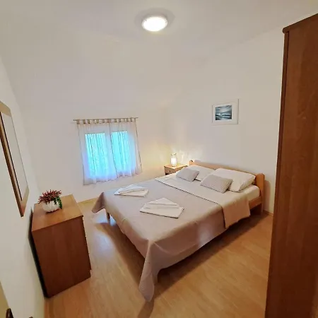 Lara Apartament