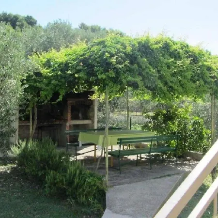 Lara Apartament Pašman