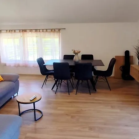 Apartament Lara